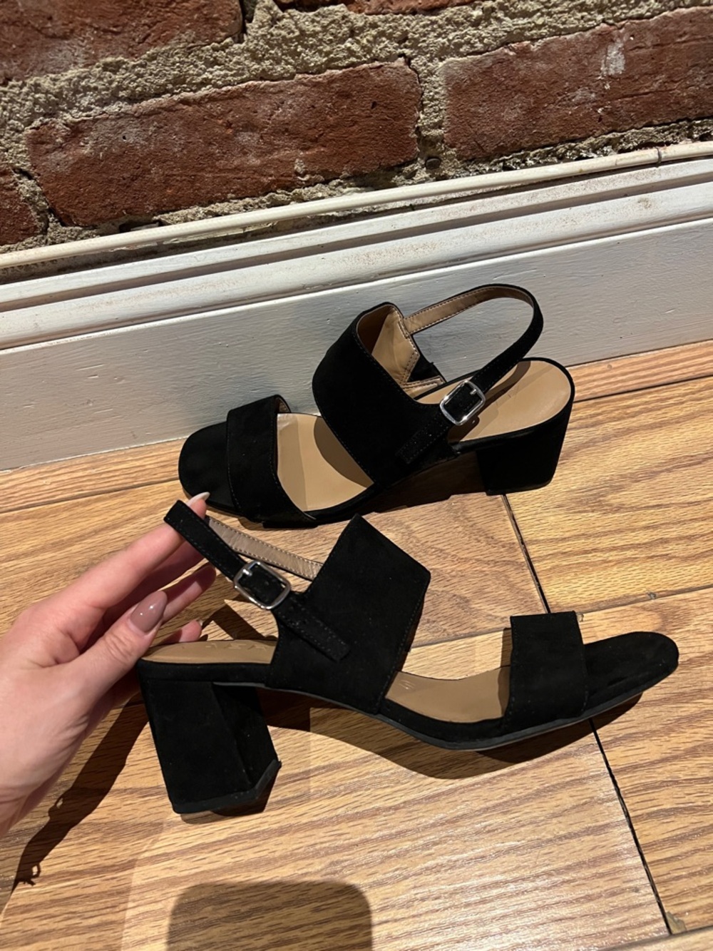 AEROSOLES Black Suede Block Heel Slingback Sandals